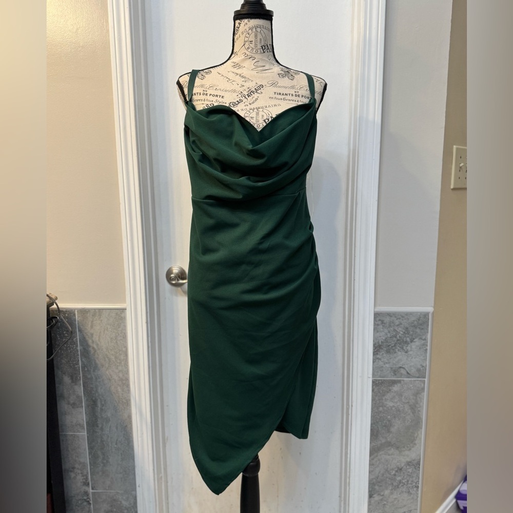 Elegant Green Draped Cowl Neck Midi Dress